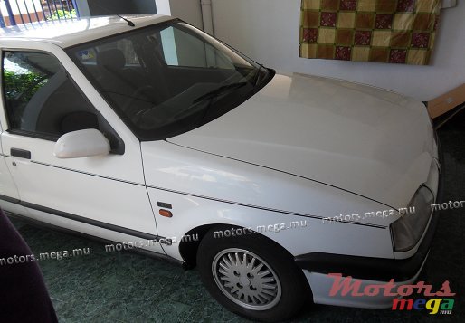 1994' Renault 19 photo #3