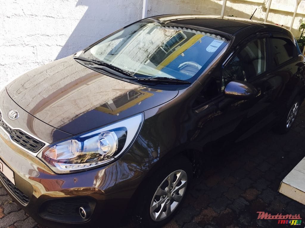 2013' Kia Rio photo #2