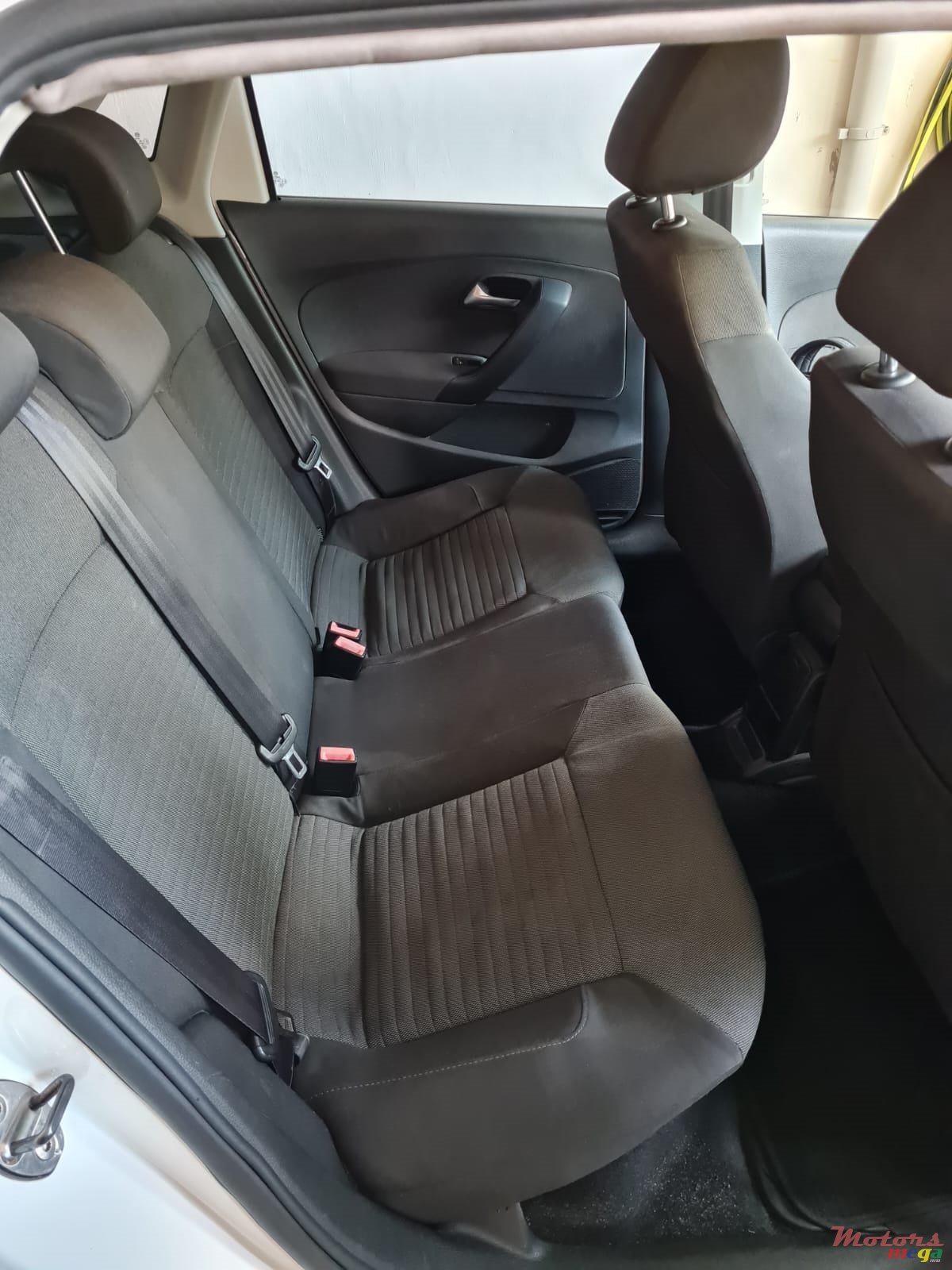 2010' Volkswagen Polo photo #4