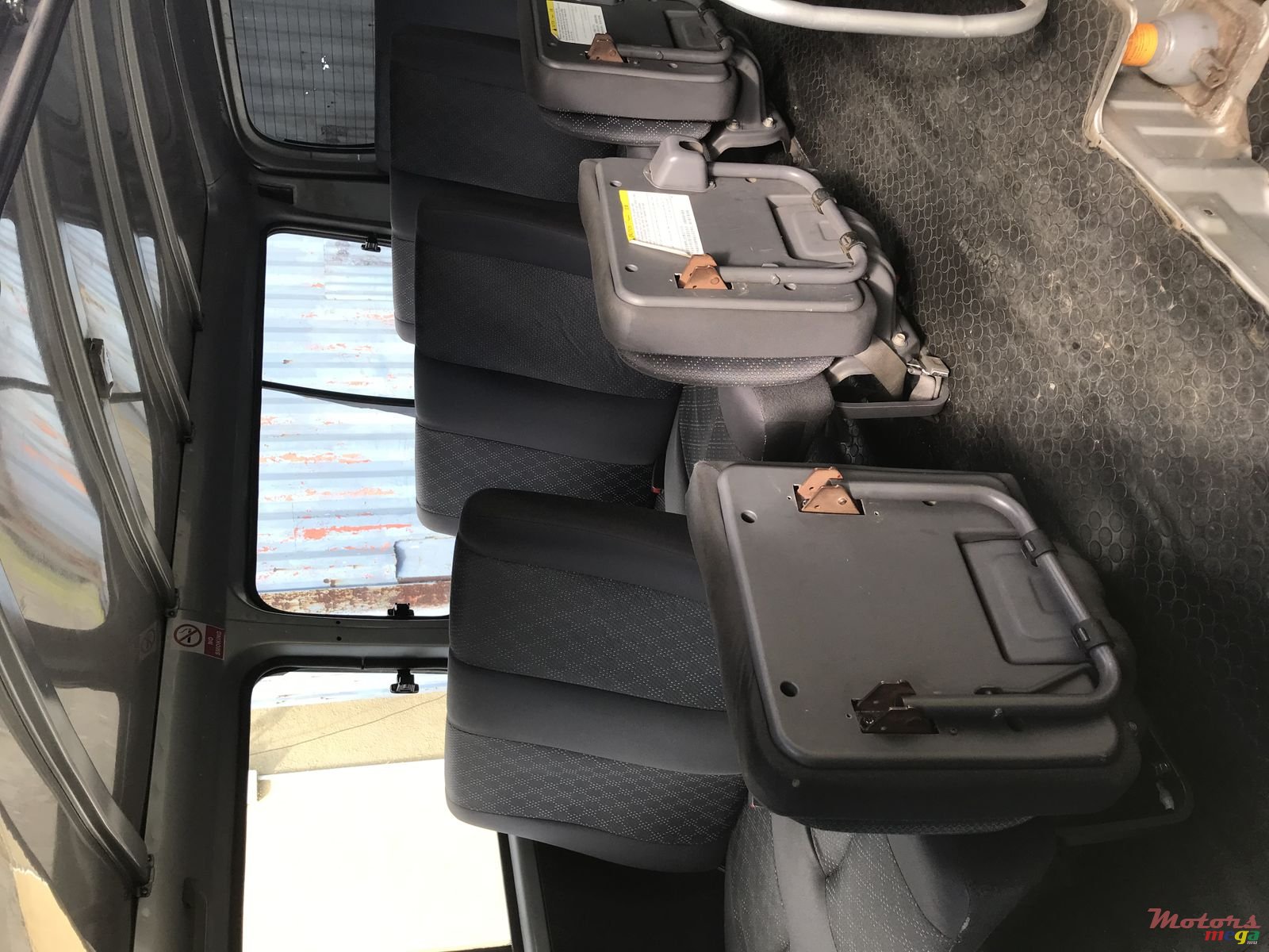 2008' Nissan E25 photo #6