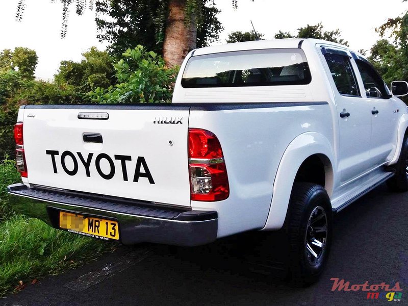 2013' Toyota Hilux (2x4) 54227164 photo #2