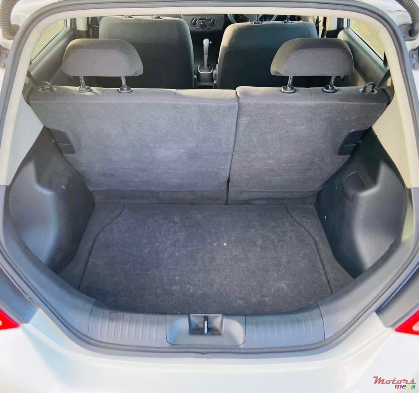 2008' Nissan Tiida photo #5