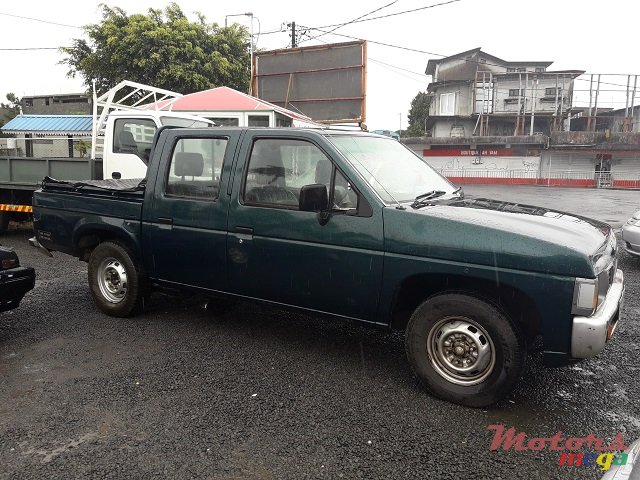 1997' Nissan 2x4 photo #5