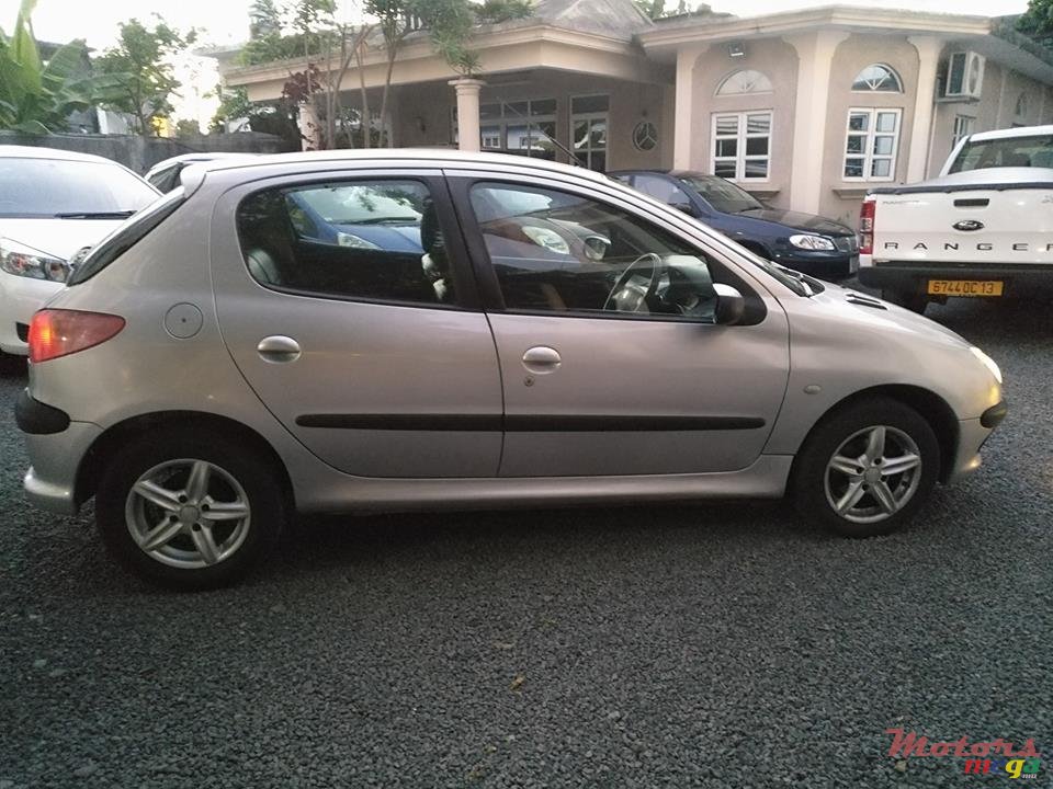 2005' Peugeot 206 photo #3
