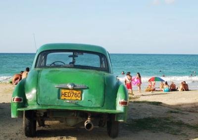 Cubans gain car trading status