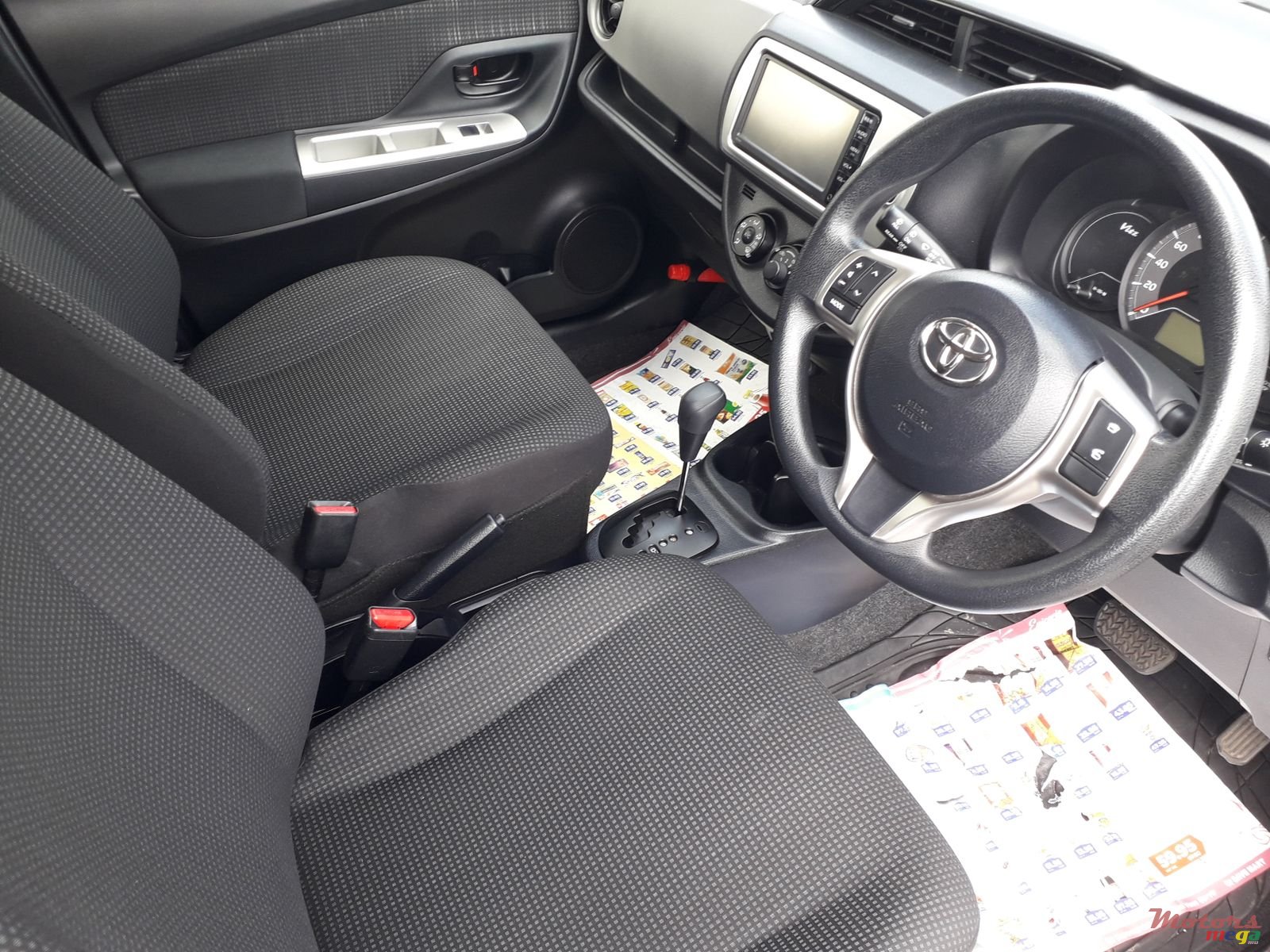 2015' Toyota Vitz 1.0 photo #3