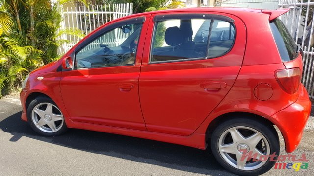 2002' Toyota Vitz RS photo #6