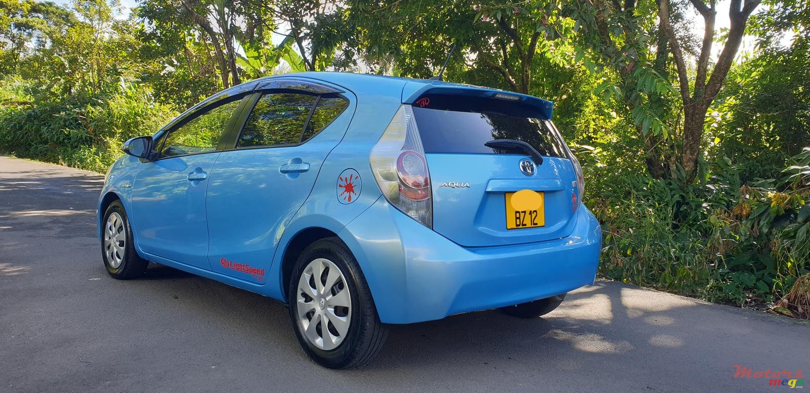 2012' Toyota Aqua photo #4