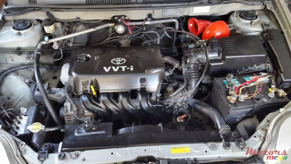 2000' Toyota photo #7