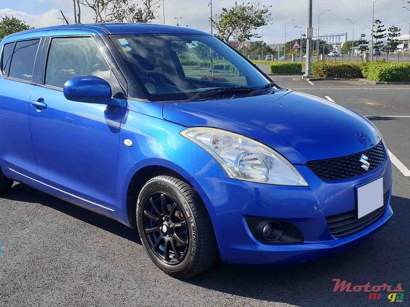 2013' Suzuki Swift JAPAN photo #1