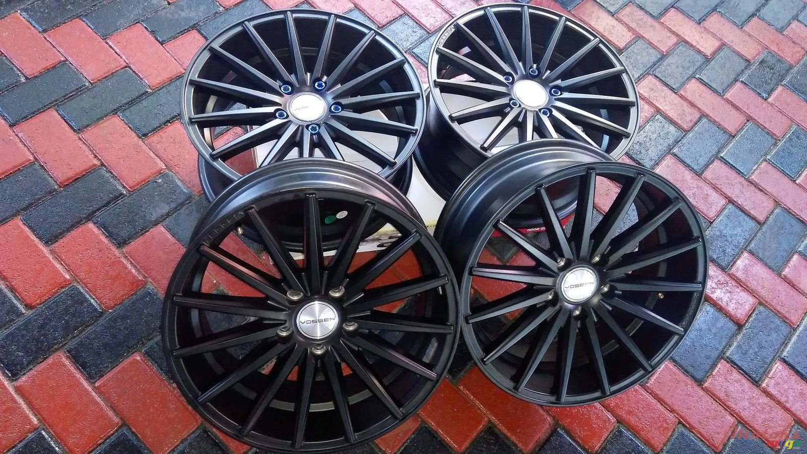 2018' Mitsubishi photo #1