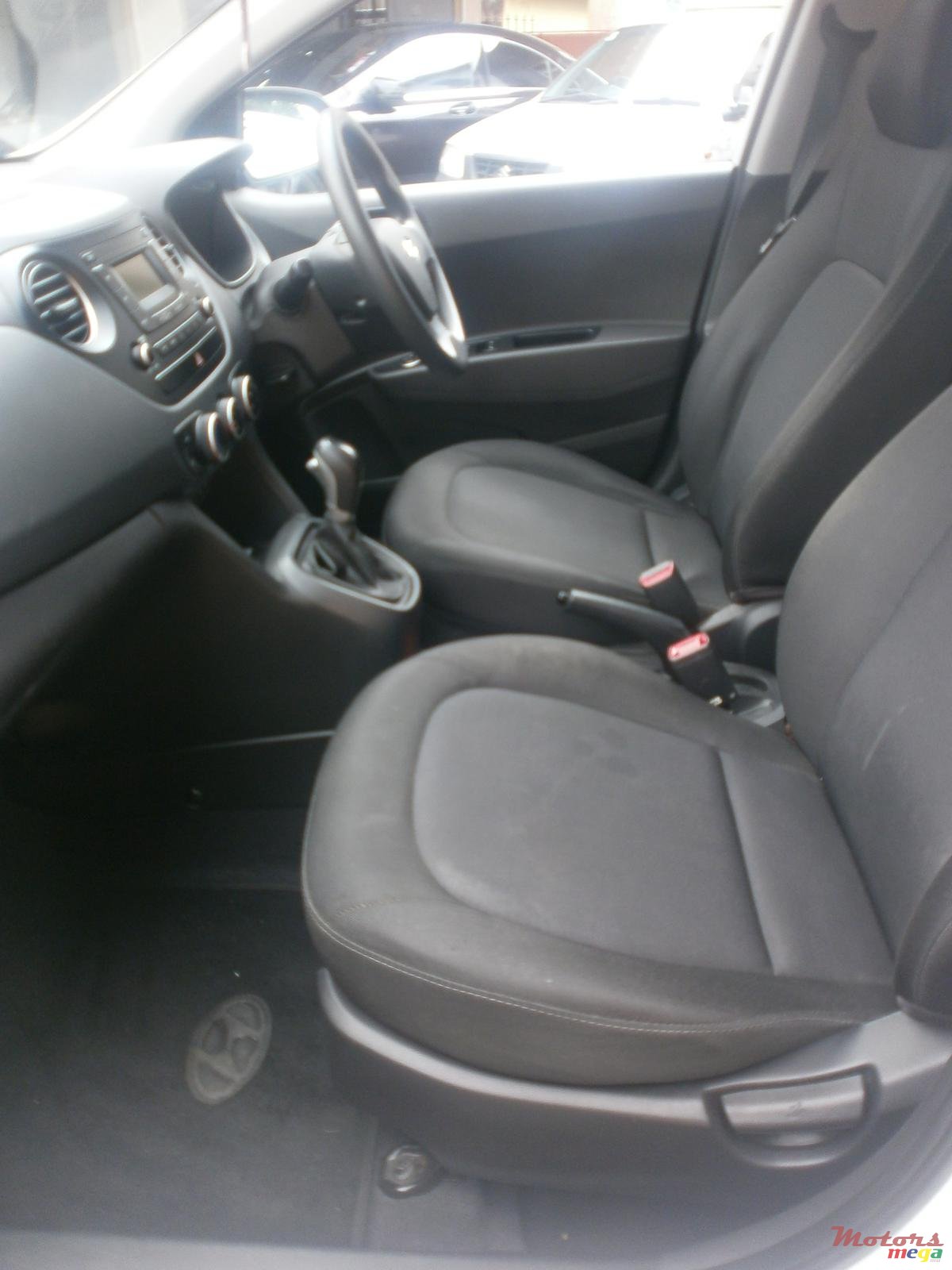 2017' Hyundai i10 GRAND i 10 photo #2