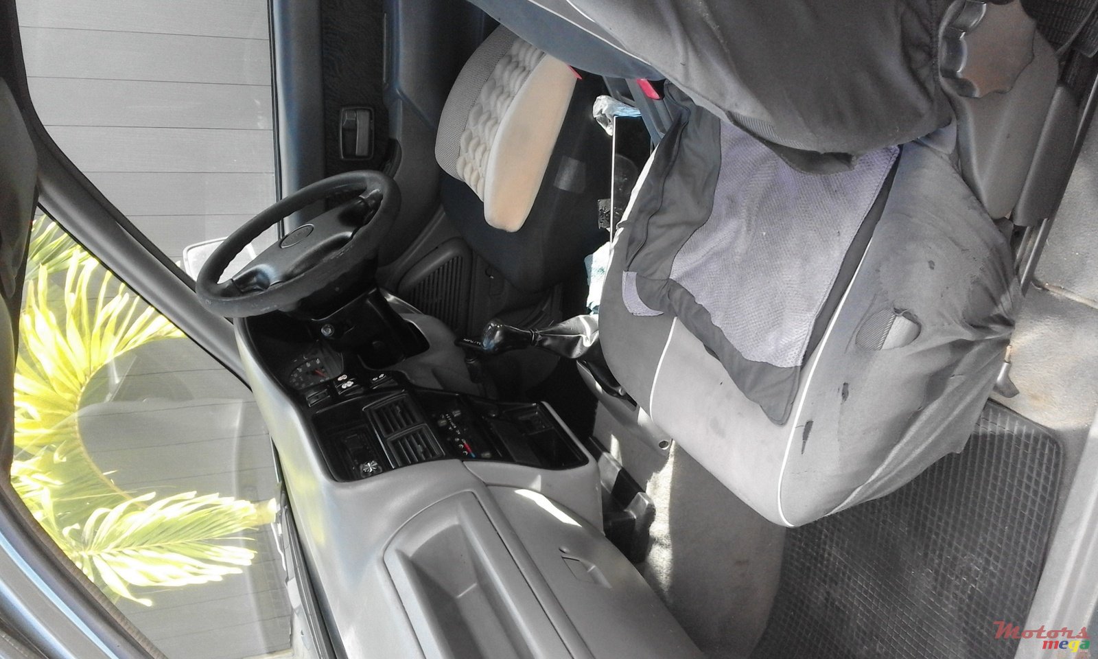 2001' Isuzu i-Series photo #4