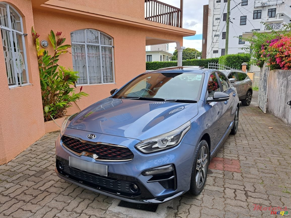 2020' Kia Cerato GT Line photo #1
