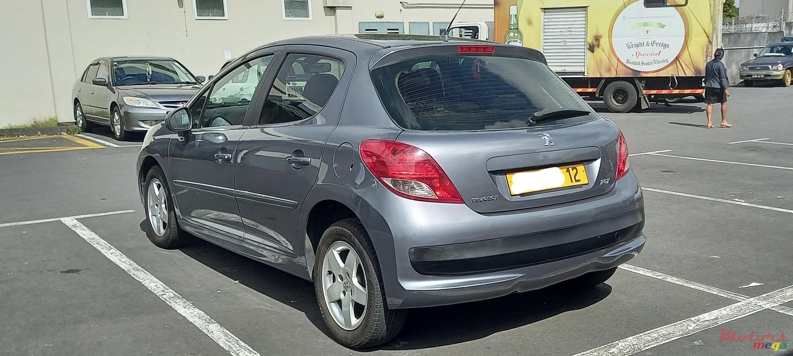 2012' Peugeot 207 photo #3