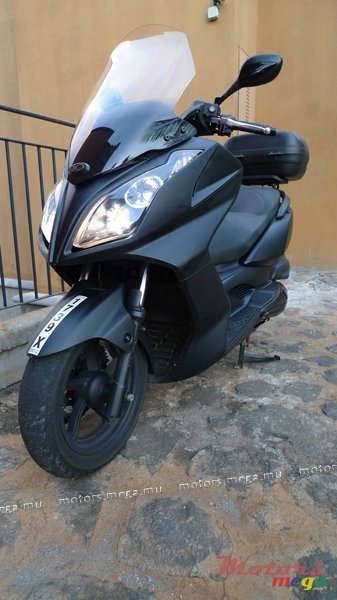 2011' Kymco 300i photo #2