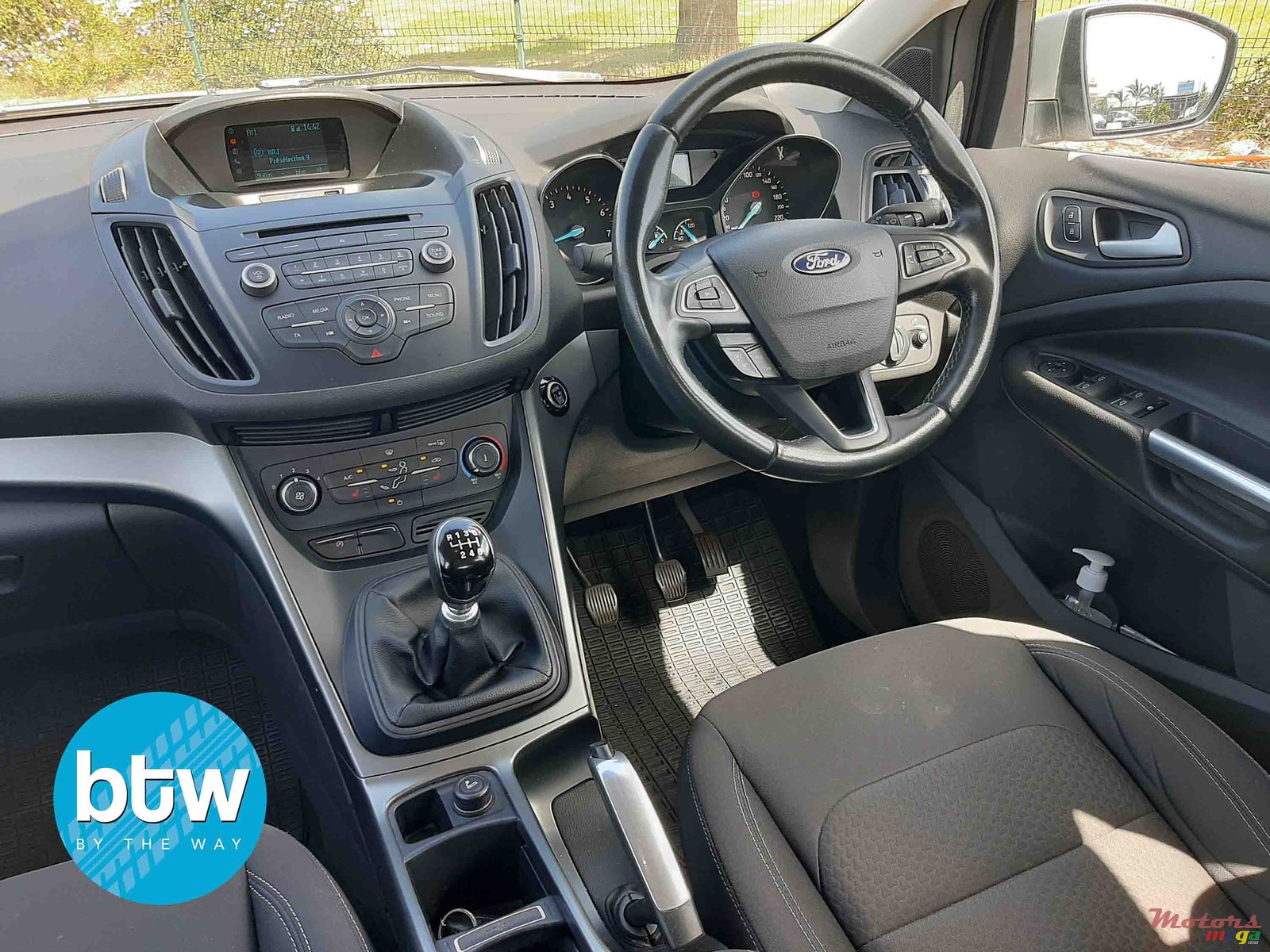 2017' Ford Kuga photo #6