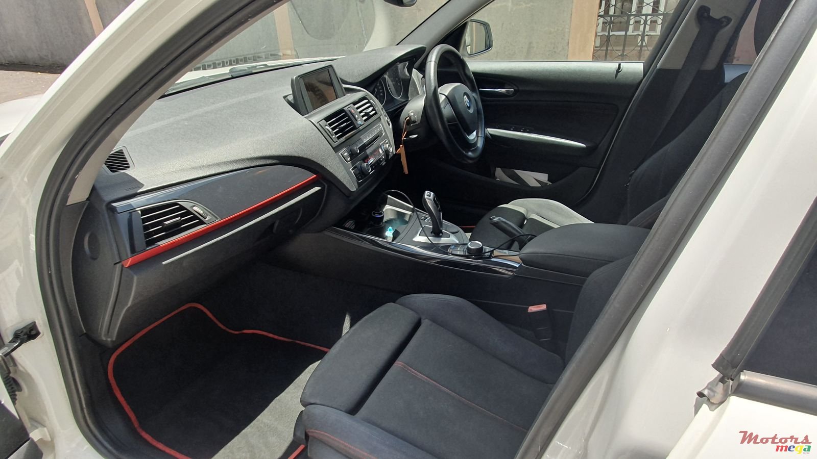 2012' BMW 116 116i Sport line photo #7