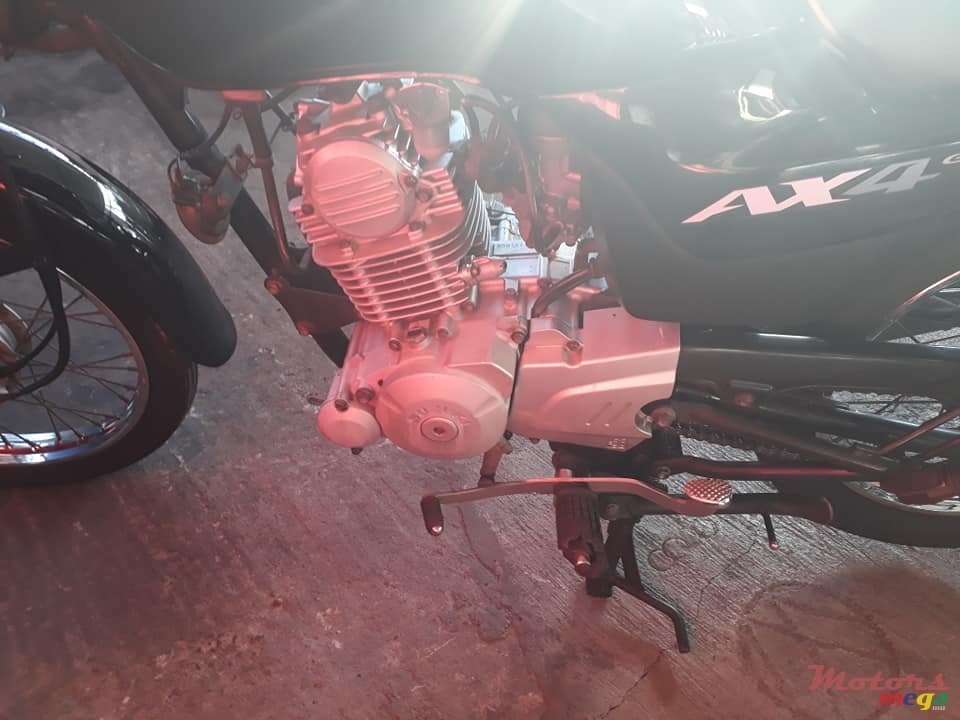 2013' Suzuki AX4 photo #2