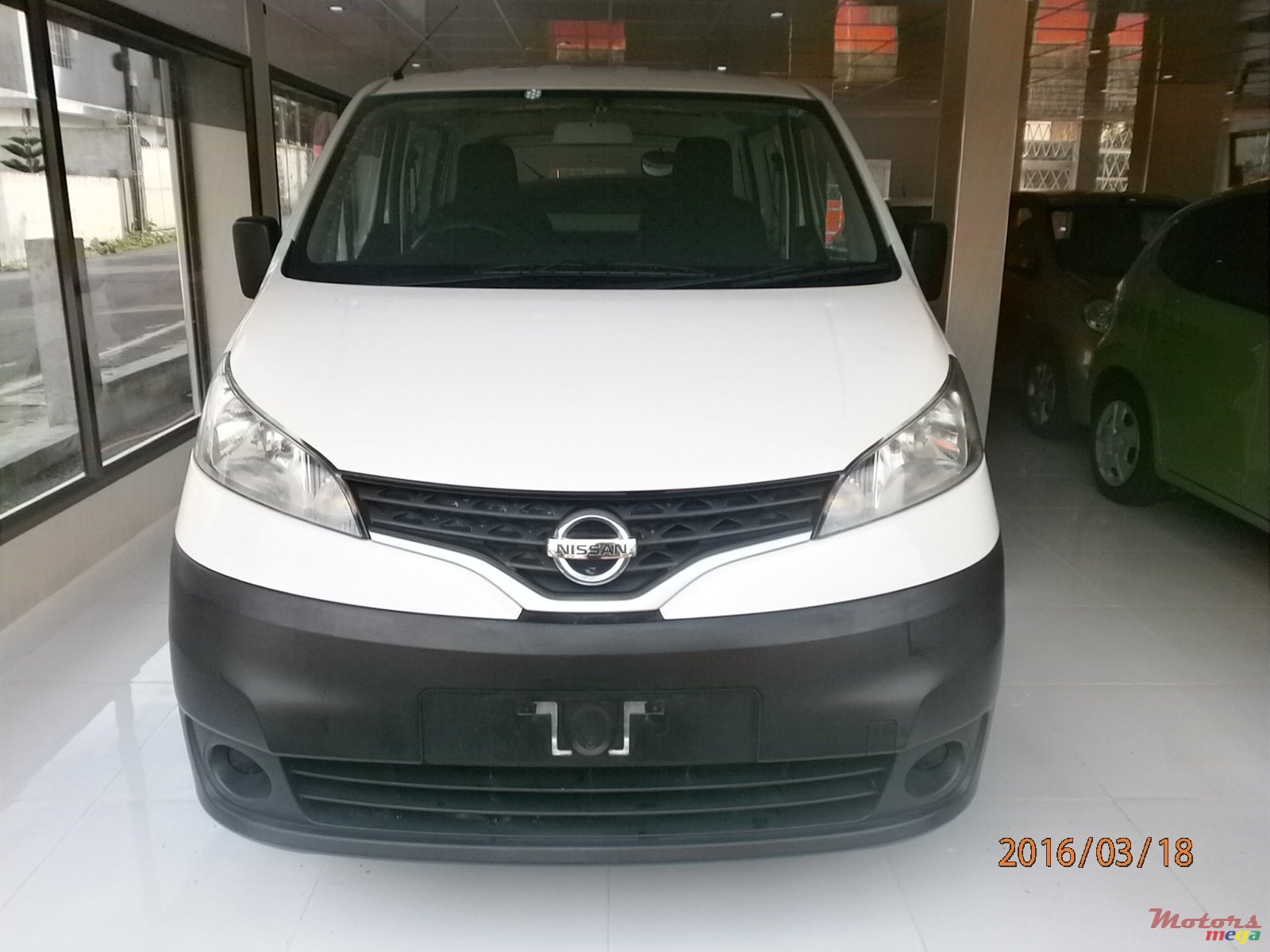 2011' Nissan NV photo #1