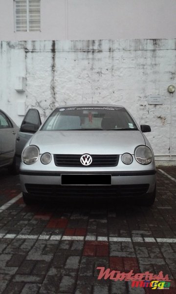 2004' Volkswagen Polo photo #2