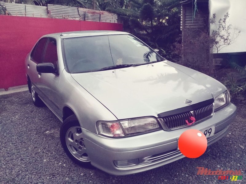 1999' Nissan Sunny photo #1