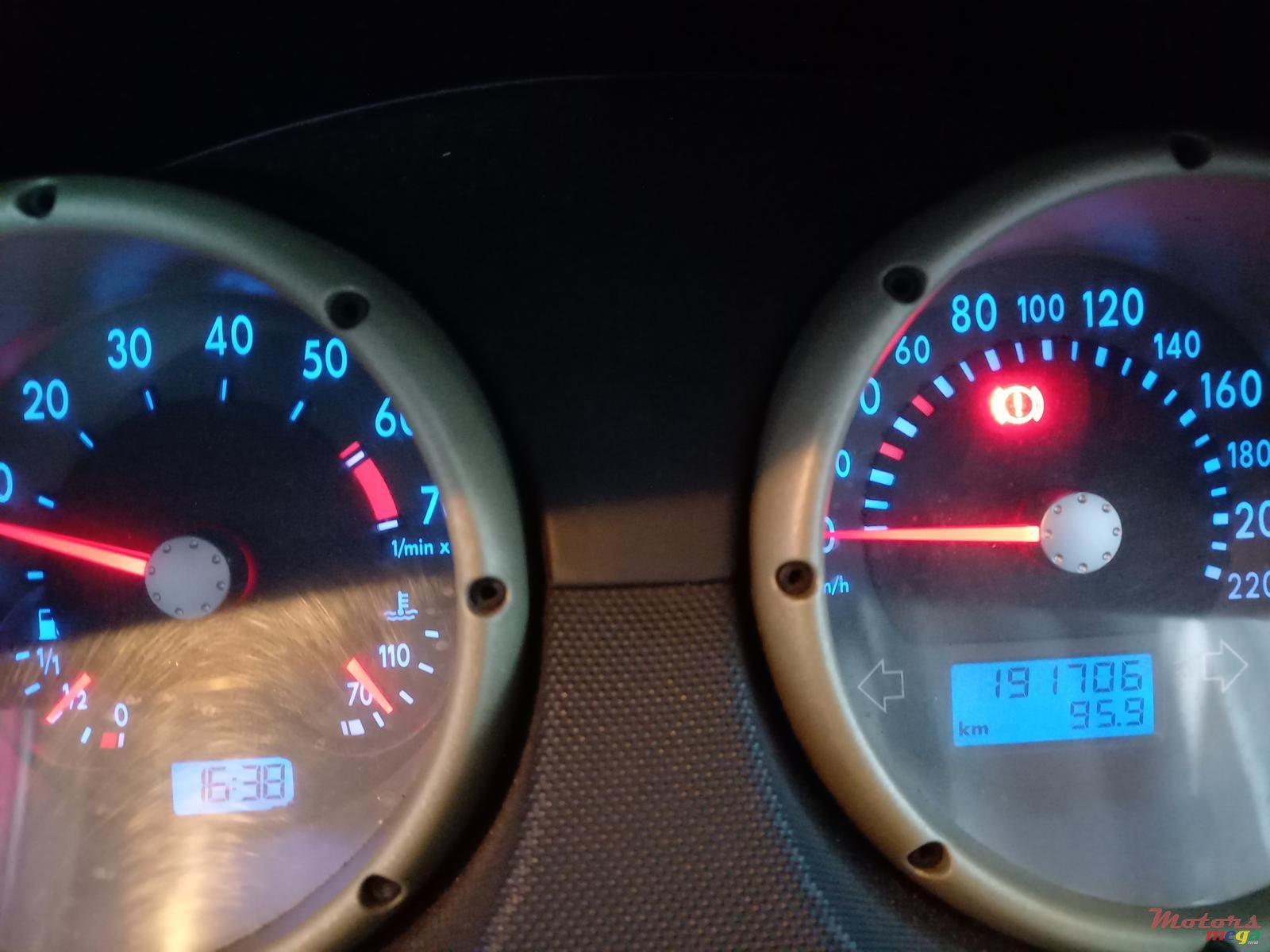 2000' Volkswagen Polo photo #5