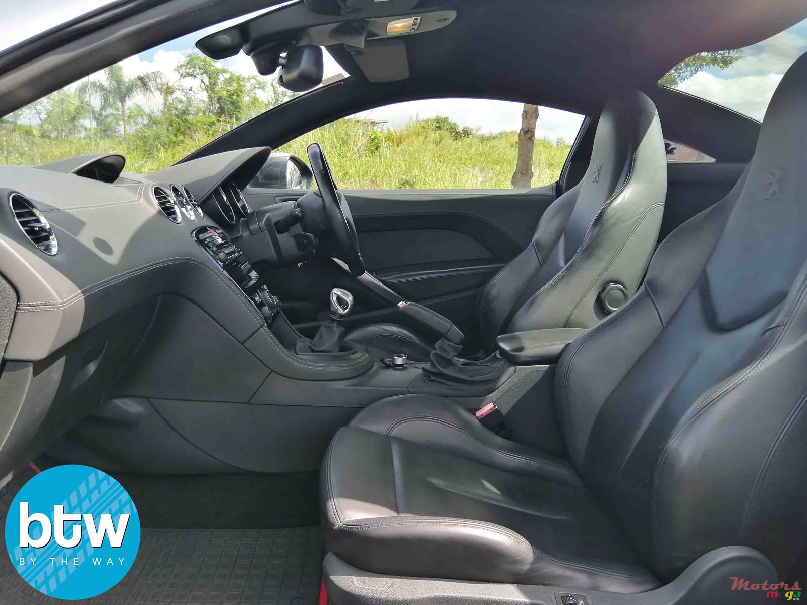 2011' Peugeot RCZ photo #5