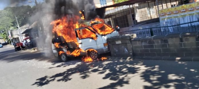 Mahebourg: le conducteur d’un véhicule roulant au gaz grièvement brûlé