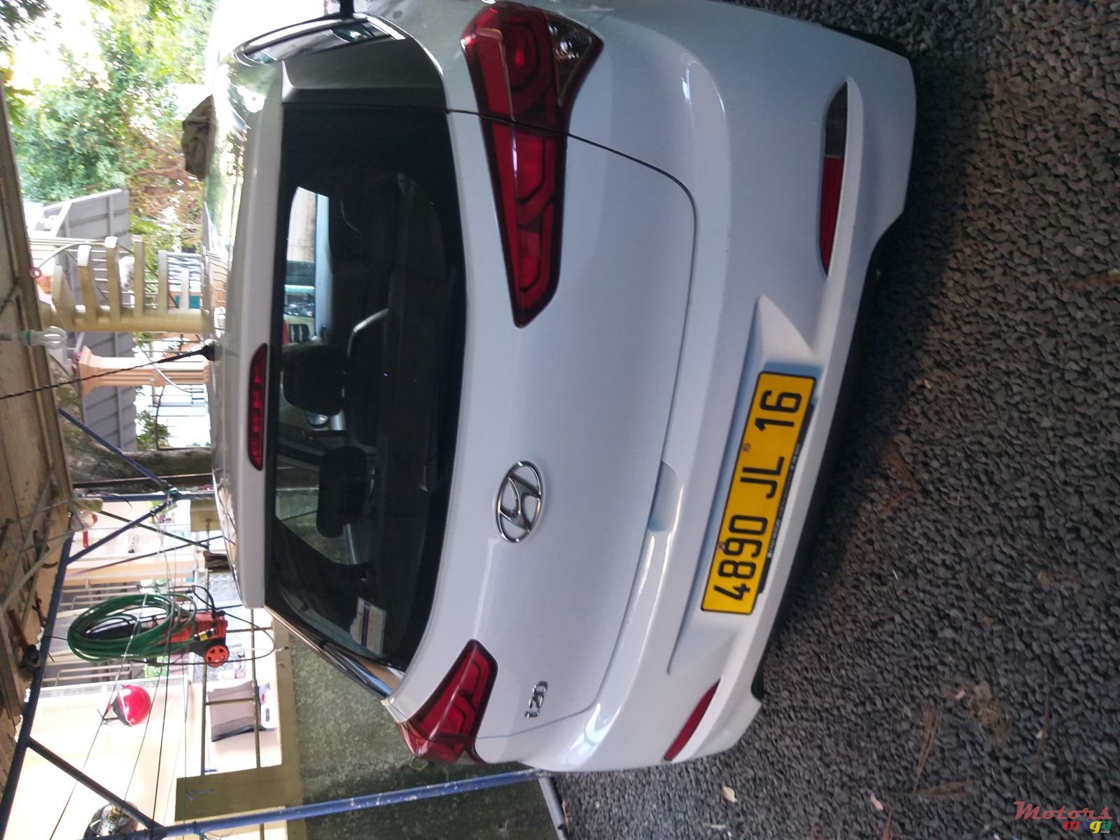 2016' Hyundai i20 photo #2