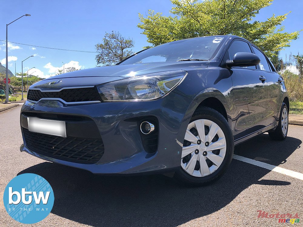 2017' Kia Rio photo #2