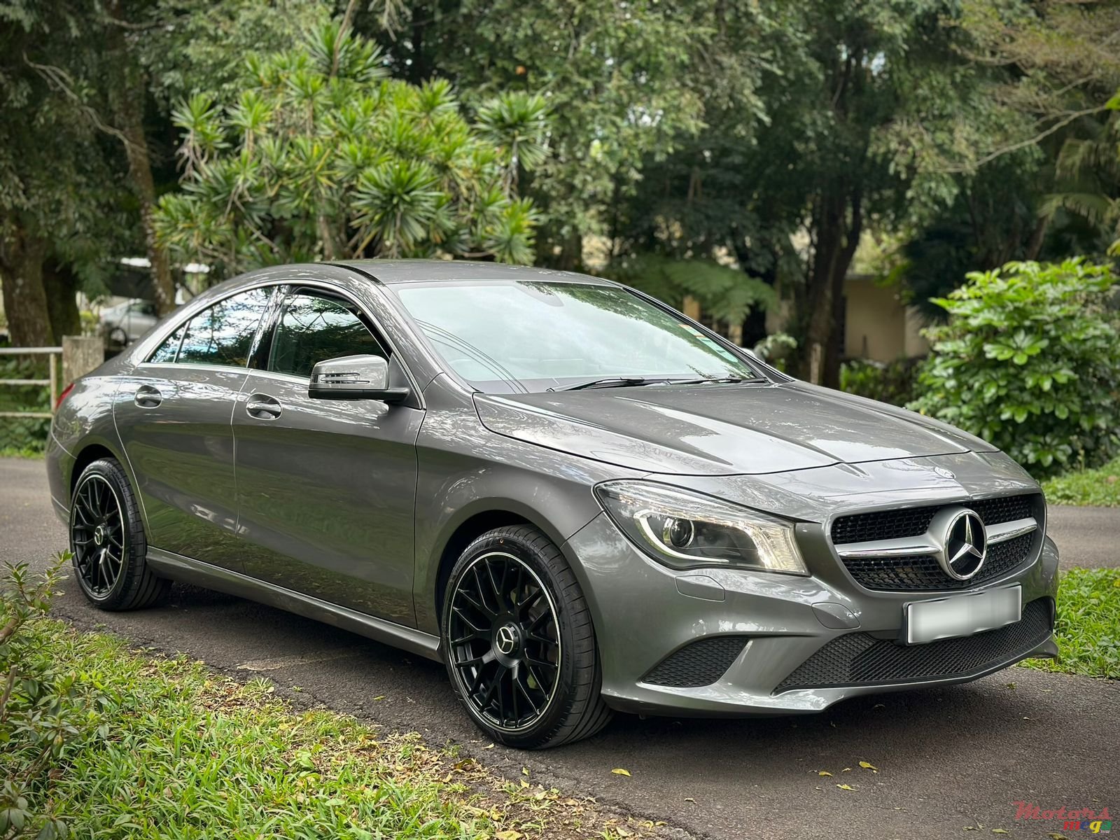 2015' Mercedes-Benz CLA 200 photo #2