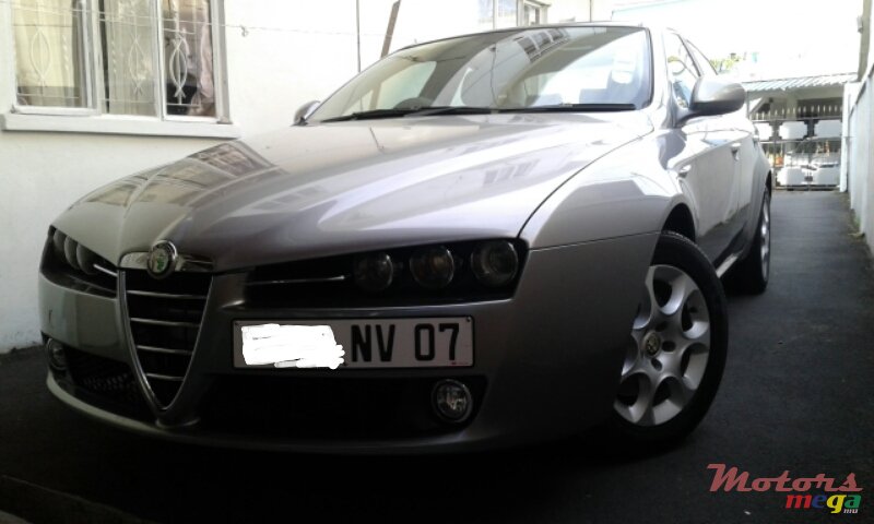 2007' Alfa Romeo 159 photo #1