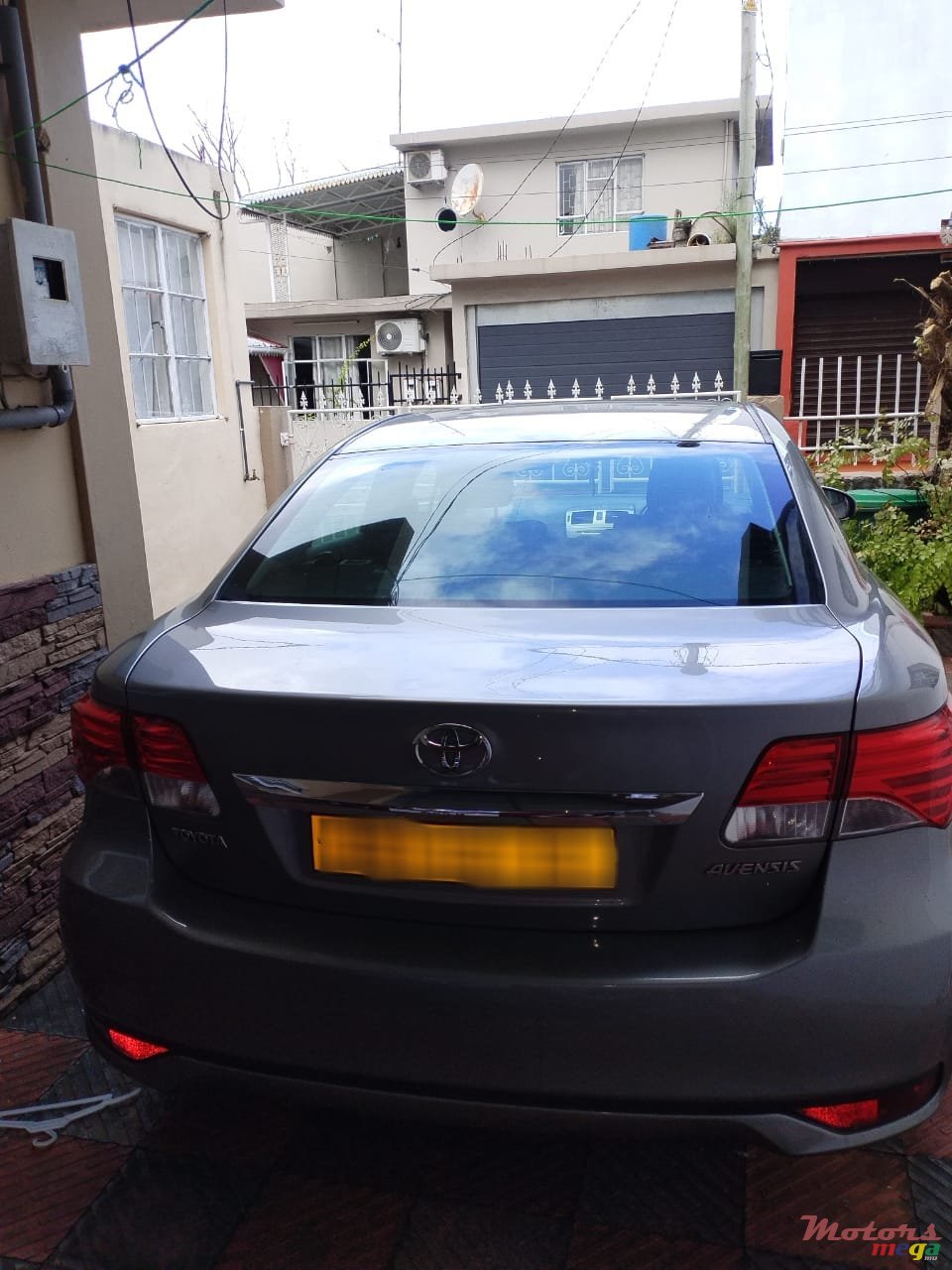 2013' Toyota Avensis photo #4
