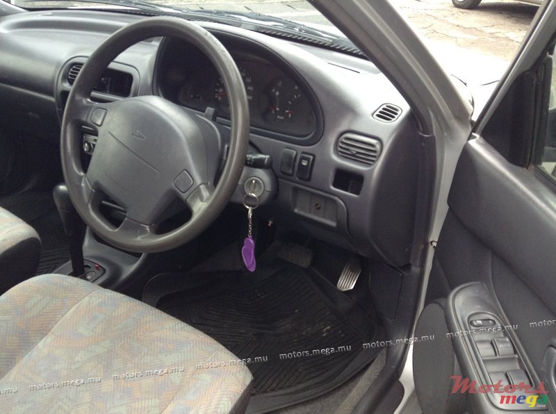 1997' Daihatsu Charade photo #4