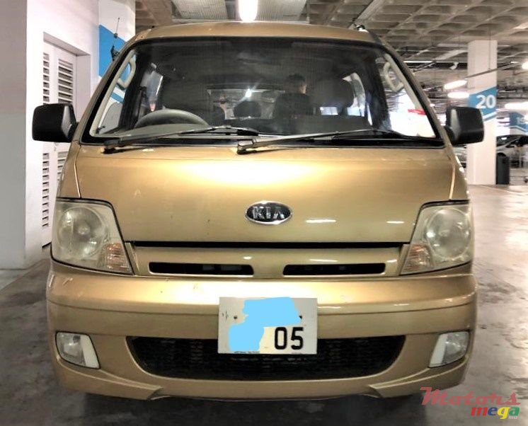 2005' Kia Pregio photo #3