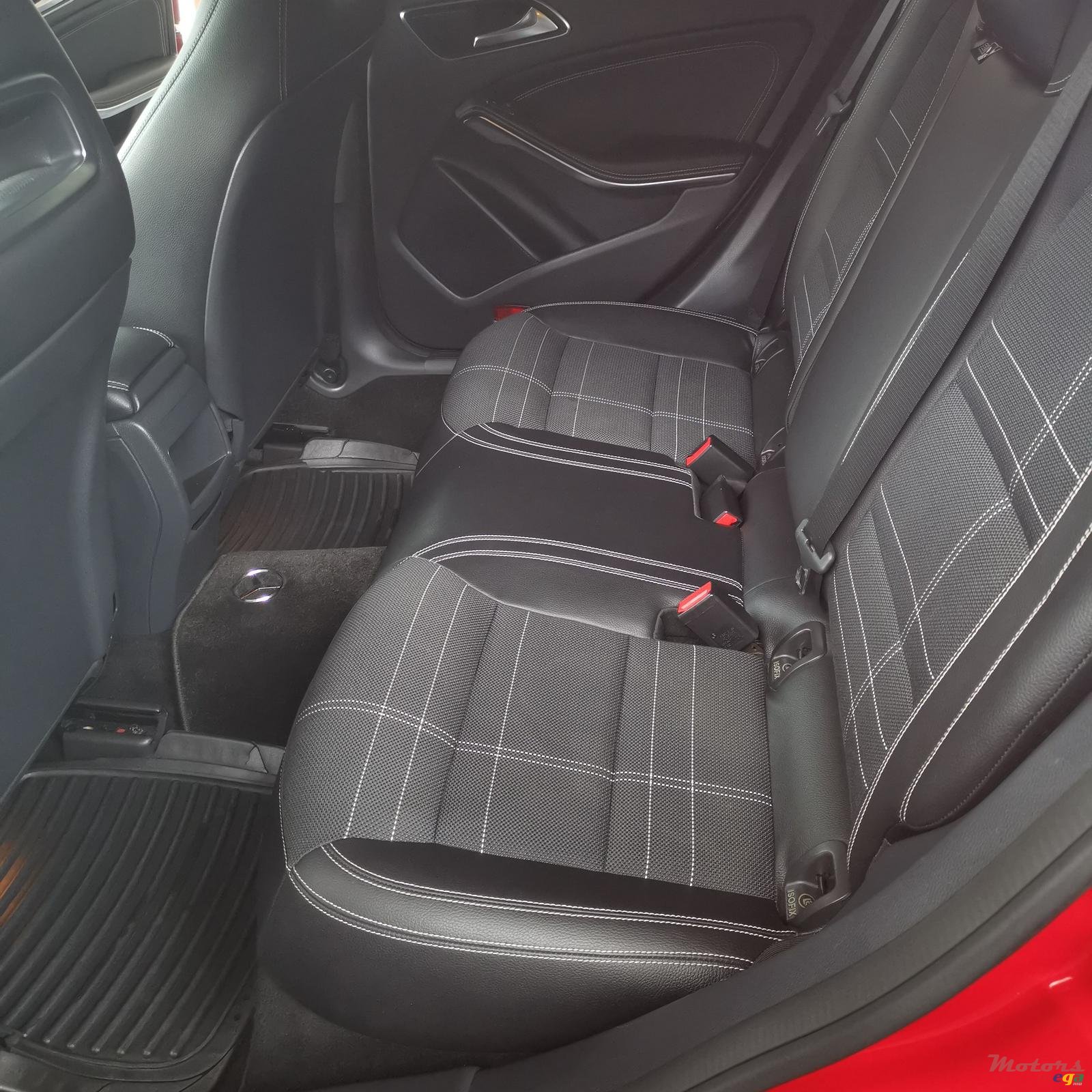 2014' Mercedes-Benz CLA 180 photo #7