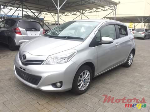 2011' Toyota Vitz photo #1