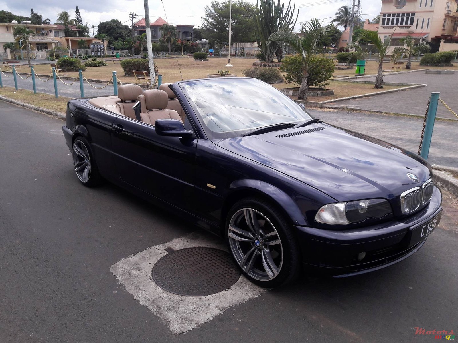 2003' BMW 3 Series Convertible photo #7