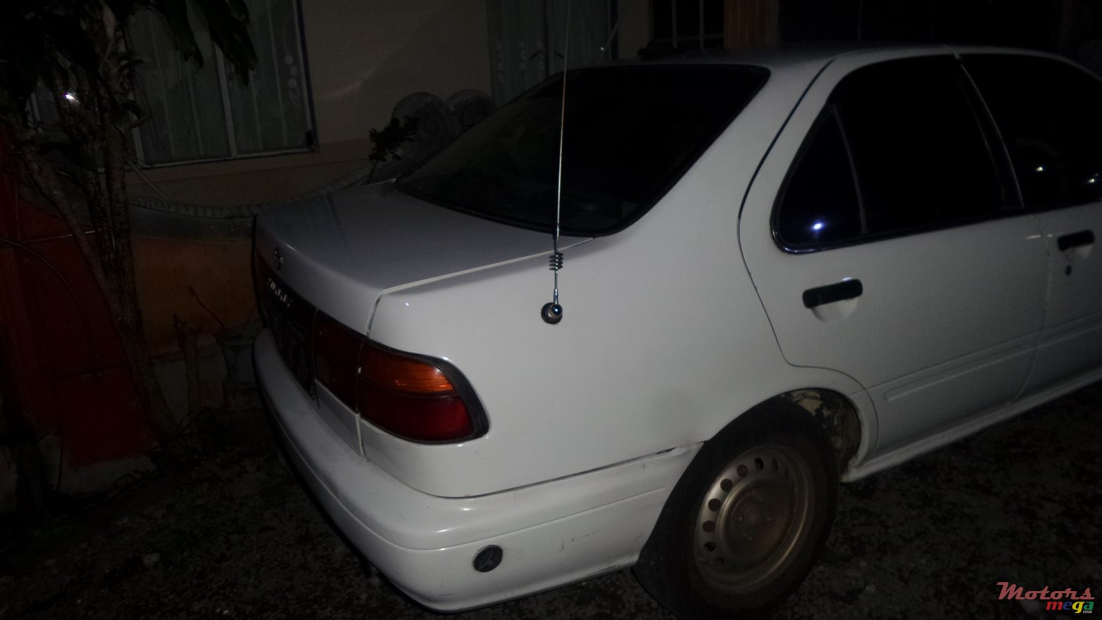 1996' Nissan Sunny photo #3