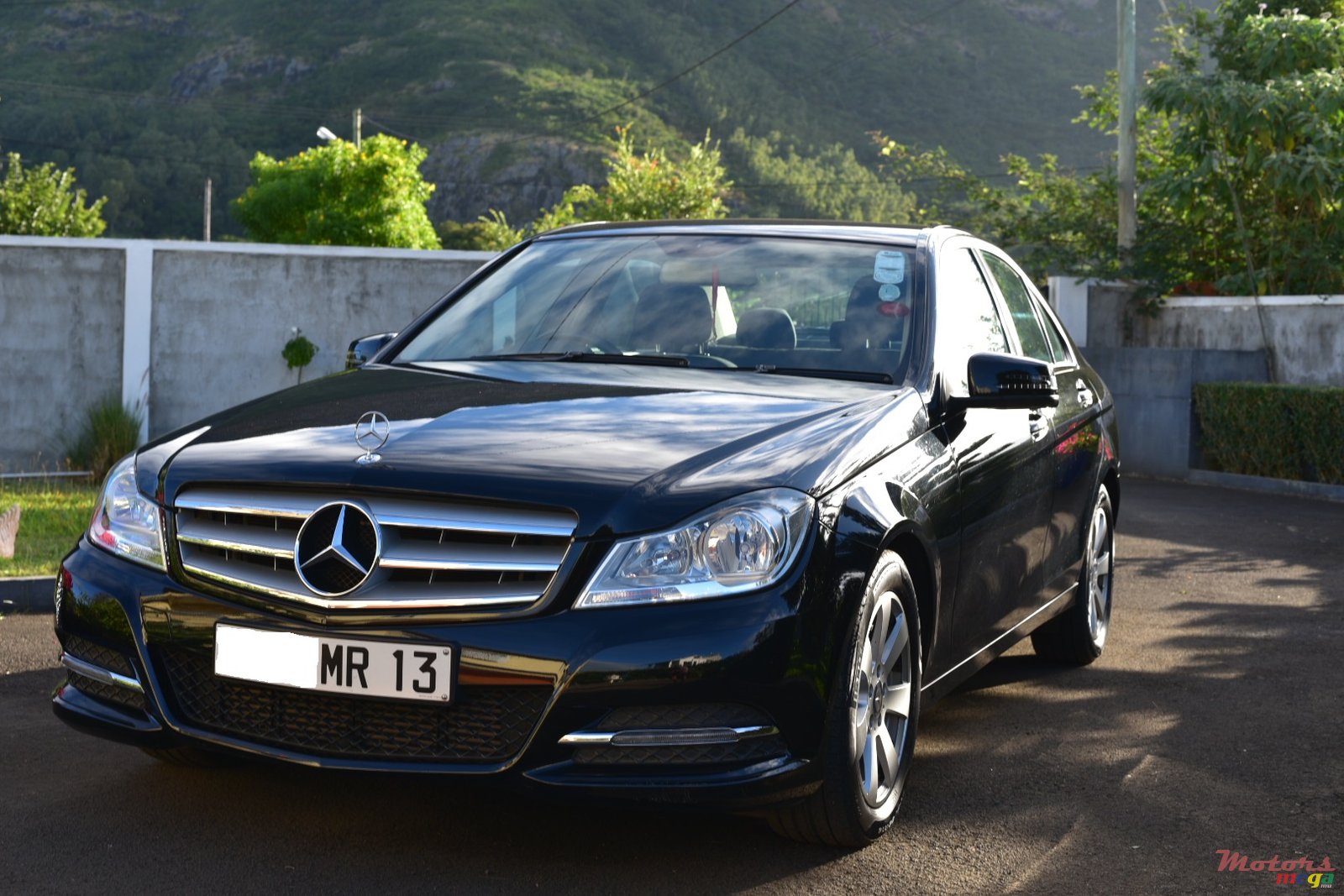 2013' Mercedes-Benz C-Class photo #2