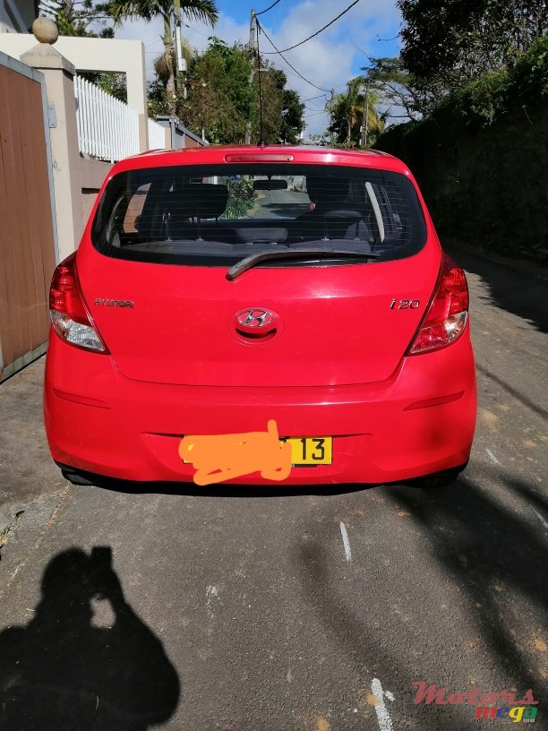2013' Hyundai i20 photo #3