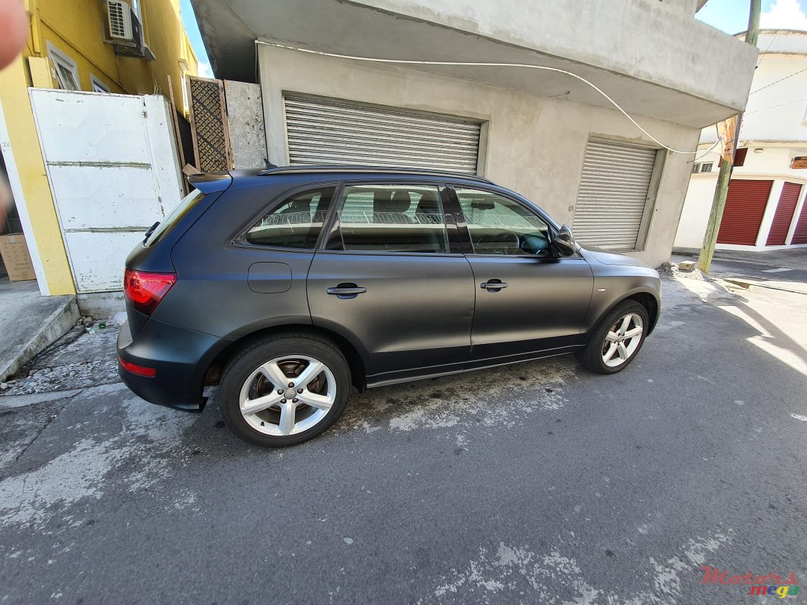 2014' Audi Q5 Black matt wrapping photo #1