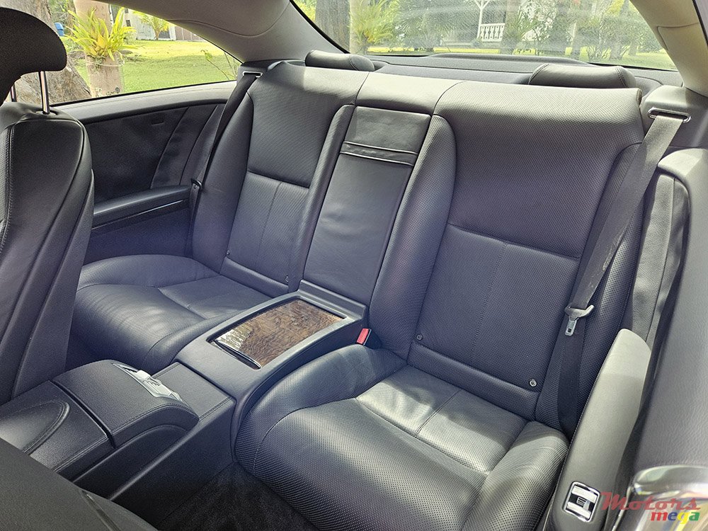 2008' Mercedes-Benz CL 500 photo #3