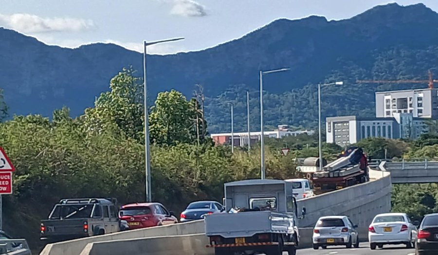 L’Ébène Link Road et les bretelles d’accès au Fly-Over de Tribeca : Le goulot d’étranglement aux heures de pointe