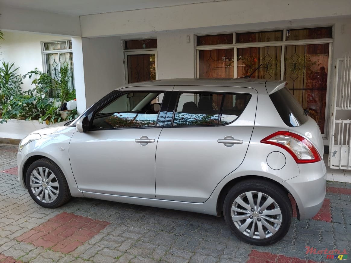 2012' Suzuki Swift photo #3
