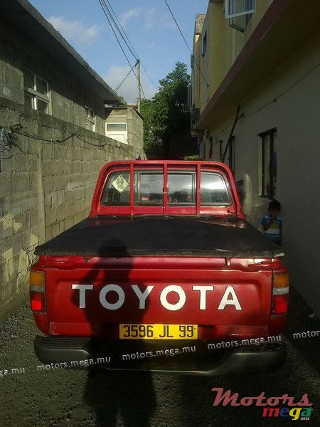 1999' Toyota photo #2