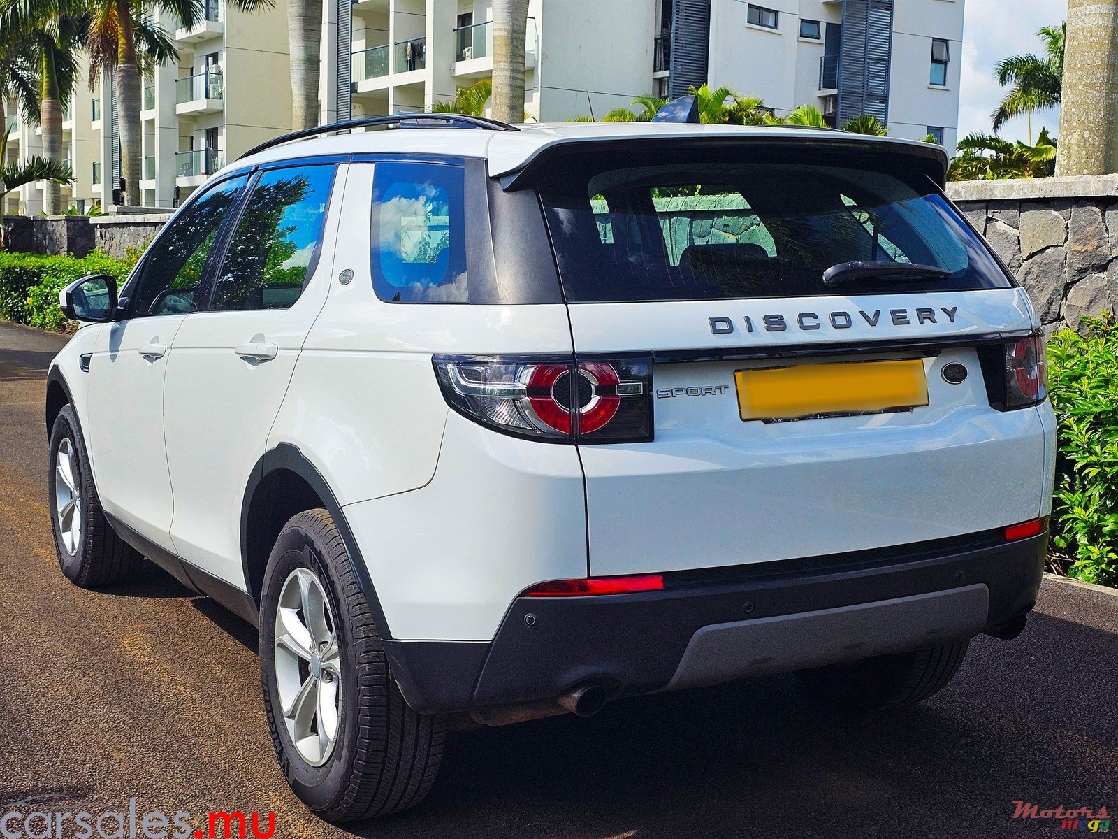 2018' Land Rover Discovery Sport 2.0TD photo #3