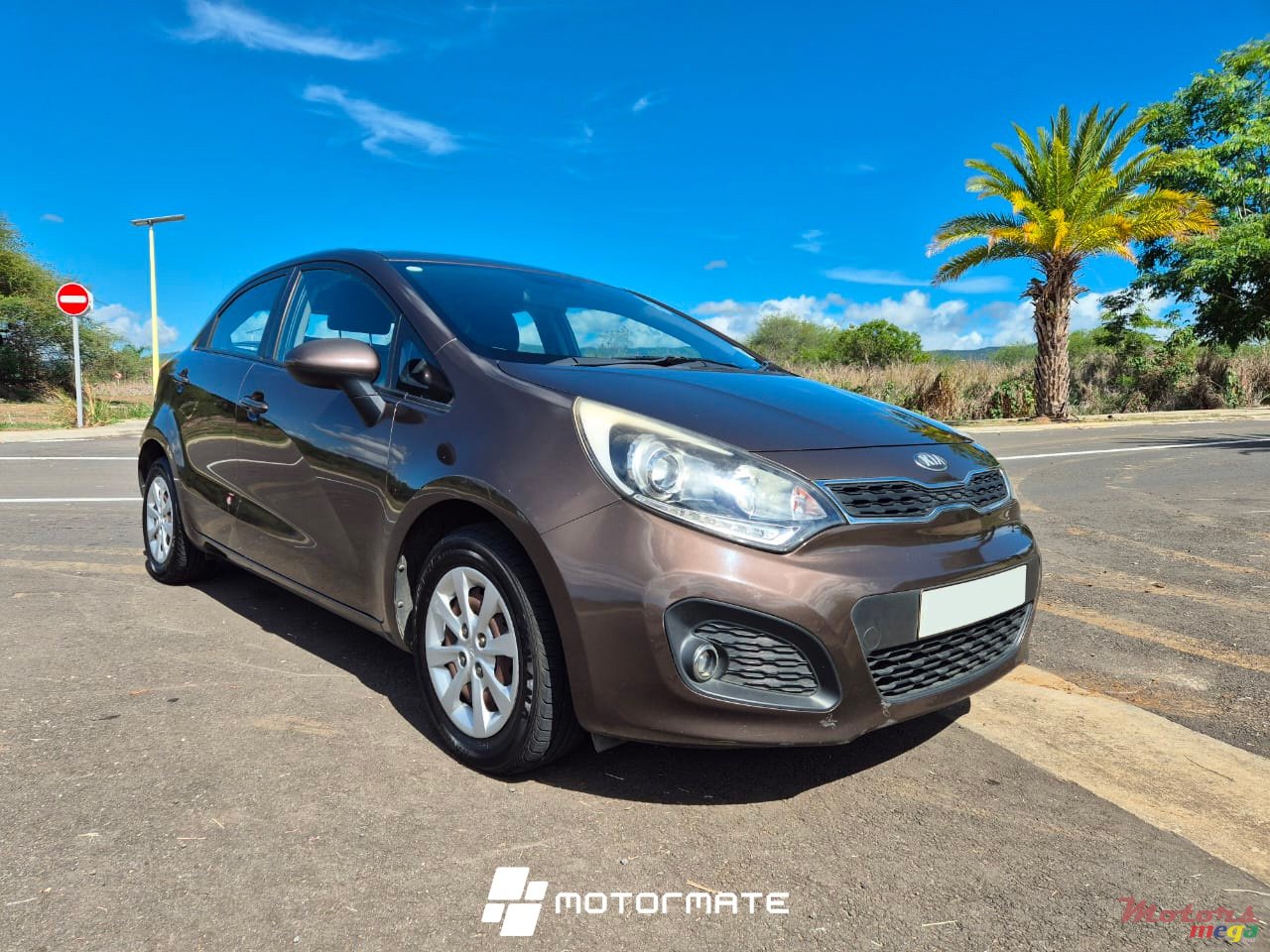 2013' Kia Rio photo #1