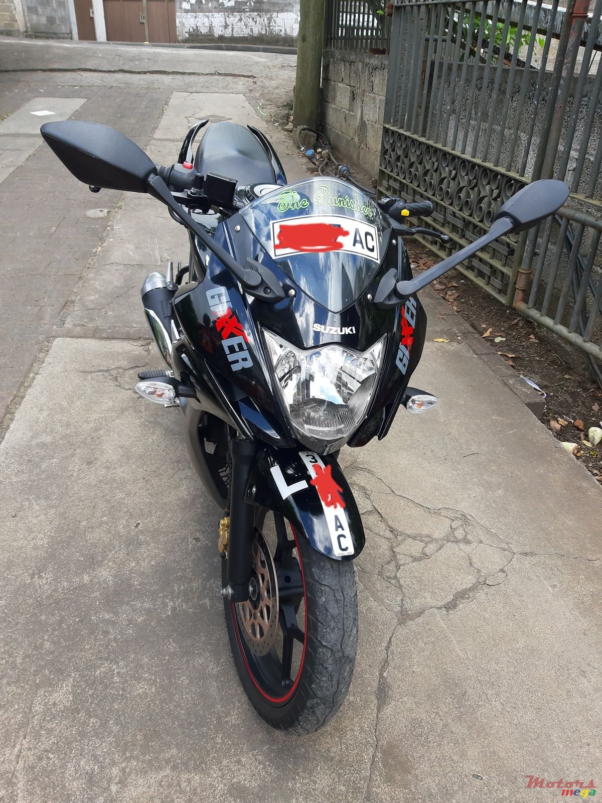 2017' Suzuki Gixxer photo #3